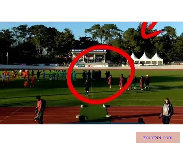 张亦弛多次神勇扑救国少小组三战全负仅差一球惜败科特迪瓦